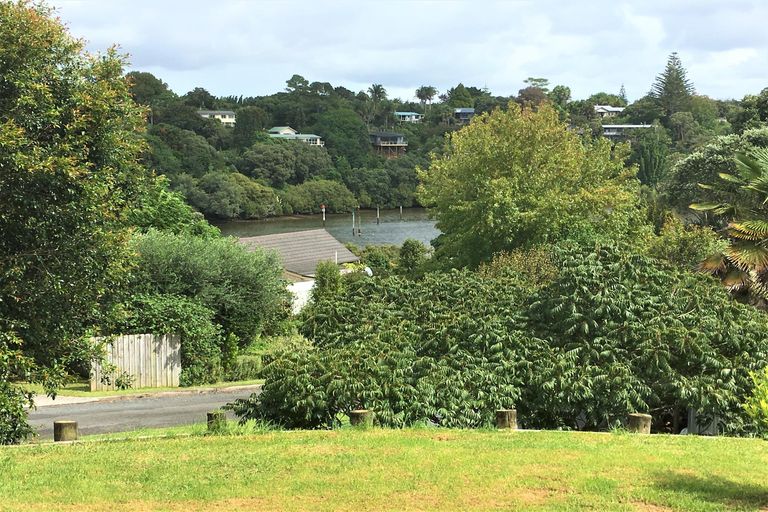 Photo of property in 14 Waipapa Landing Place, Kerikeri, 0230