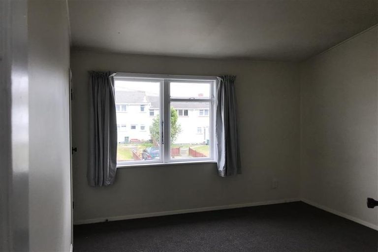 Photo of property in 27-33 Cheshire Street, Cannons Creek, Porirua, 5024