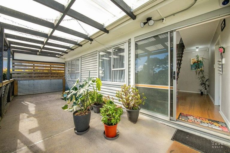 Photo of property in 207 Don Buck Road, Massey, Auckland, 0614