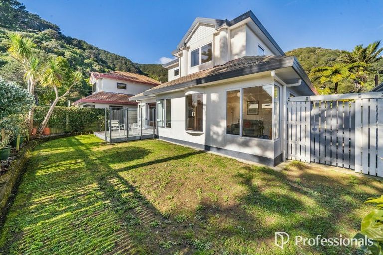 Photo of property in 1/274 Muritai Road, Eastbourne, Lower Hutt, 5013