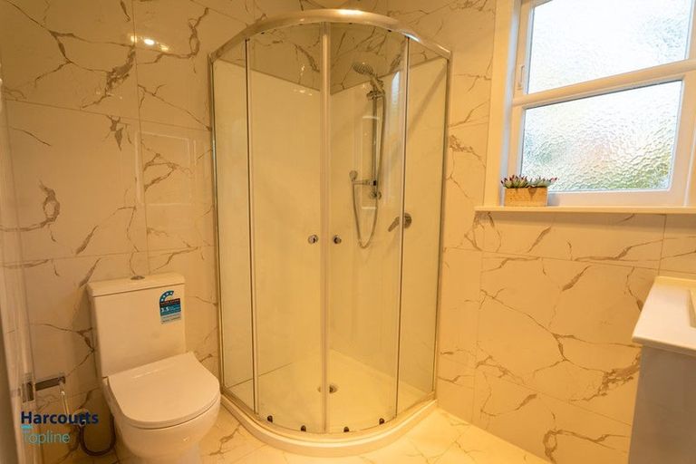 Photo of property in 96 Rosier Road, Glen Eden, Auckland, 0602