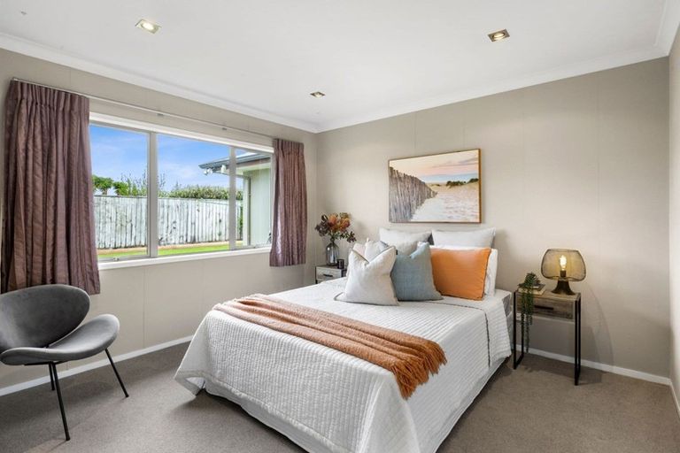 Photo of property in 8 Karamea Street, Whalers Gate, New Plymouth, 4310