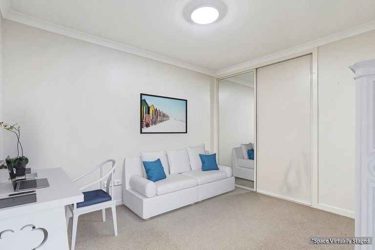 Photo of property in 15 Parkside Drive, Orewa, 0931