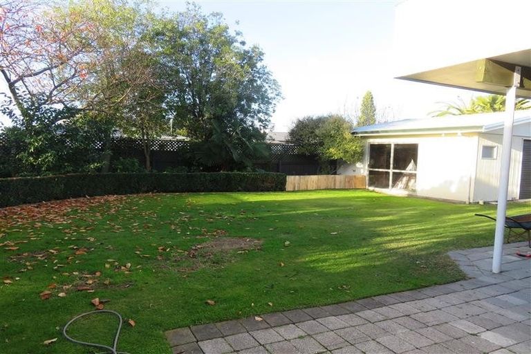 Photo of property in 615 Avenue Road West, Saint Leonards, Hastings, 4120