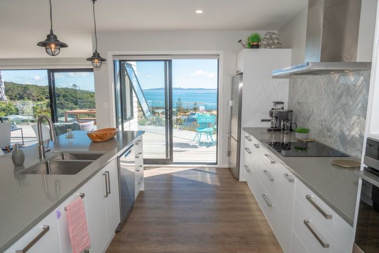 Photo of property in 7 Dudley Crescent, Cable Bay, 0420