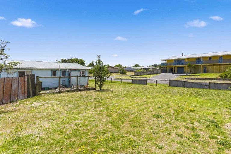 Photo of property in 7 Takitimu Street, Waitarere Beach, Levin, 5510