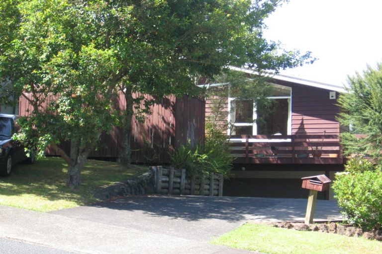 Photo of property in 98 Park Hill Road, Birkenhead, Auckland, 0626