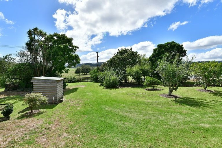 Photo of property in 2059 State Highway 16, Helensville, 0875