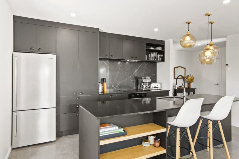 Photo of property in 100 Carthew Street, Okato, 4335