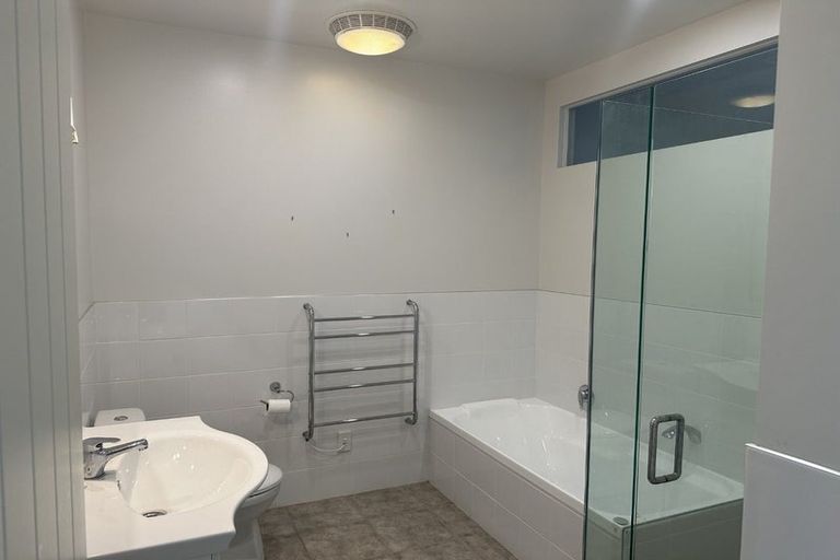 Photo of property in 12 Major Durie Place, Waikanae Beach, Waikanae, 5036