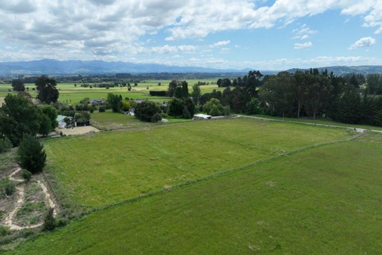 Photo of property in 2 Brooklands Road, Gladstone, 5884