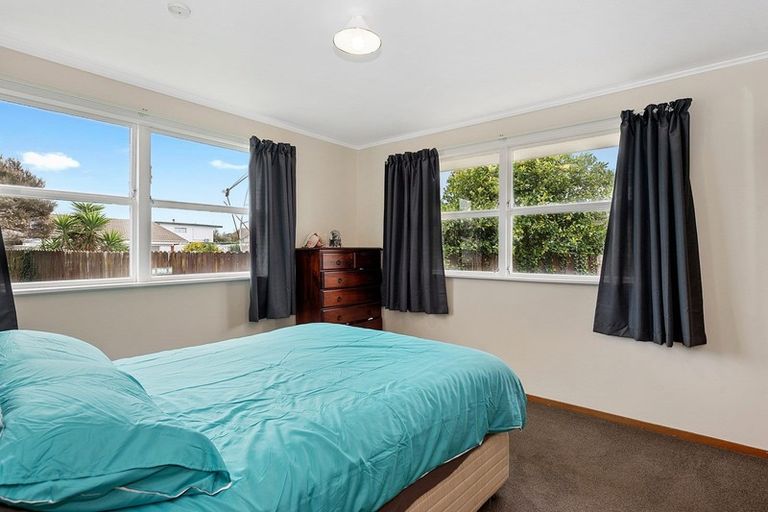 Photo of property in 15 Totara Drive, St Andrews, Hamilton, 3200