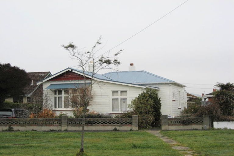 Photo of property in 22 Royal Crescent, Saint Kilda, Dunedin, 9012