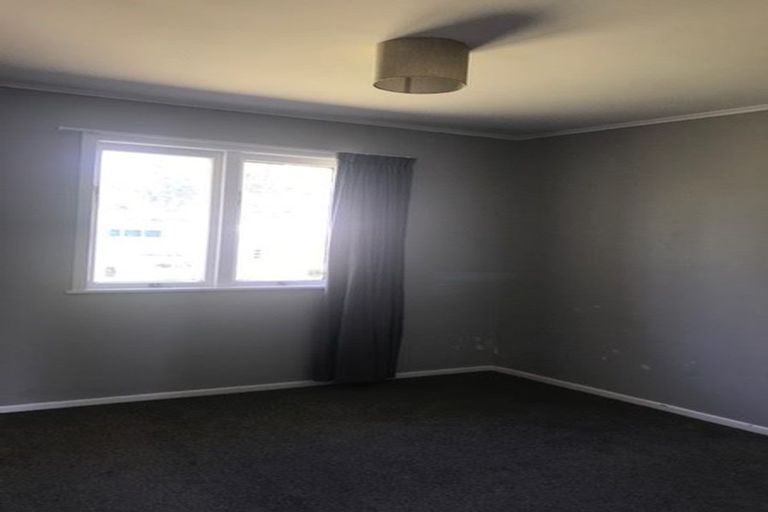 Photo of property in 5 Kerry Place, Papakura, 2110