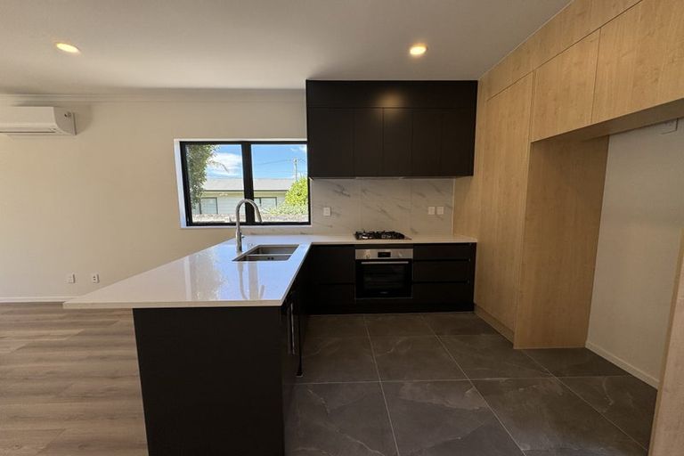 Photo of property in 22d Toru Street, Te Atatu Peninsula, Auckland, 0610