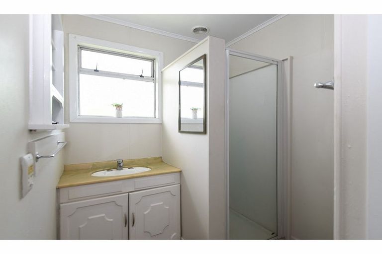 Photo of property in 33b Kawaha Point Road, Fairy Springs, Rotorua, 3015