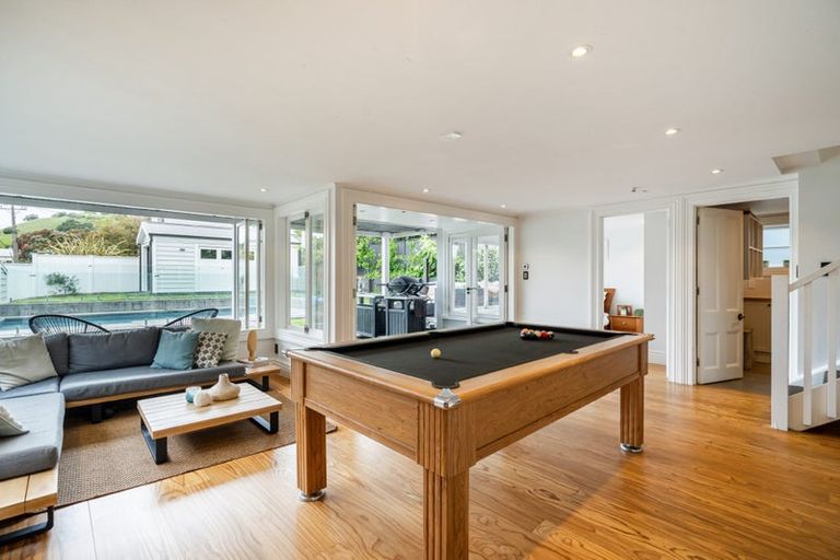 Photo of property in 6 Shoal Bay Road, Devonport, Auckland, 0624