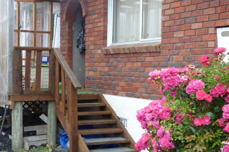 Photo of property in 32 Mcneil Street, Balclutha, 9230