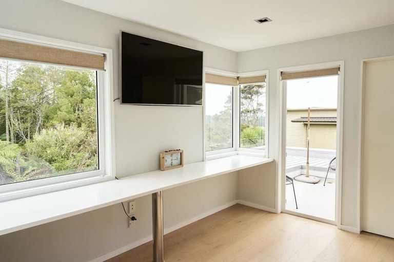 Photo of property in 38a Verran Road, Birkdale, Auckland, 0626