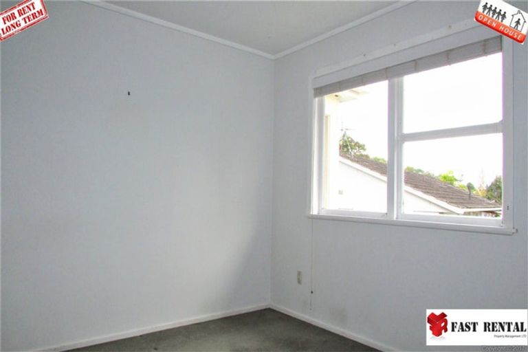 Photo of property in 16 Woodstock Road, Forrest Hill, Auckland, 0620