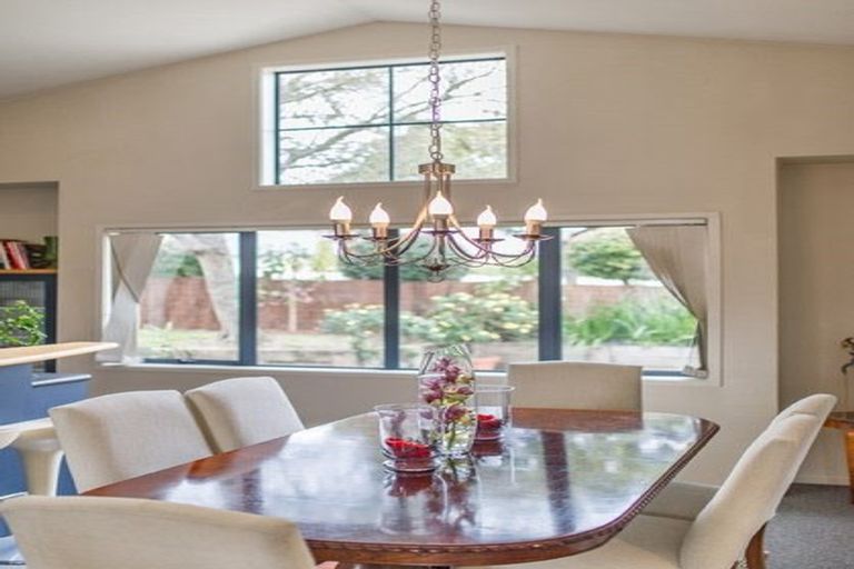 Photo of property in 762 Chapel Road, Shamrock Park, Auckland, 2016