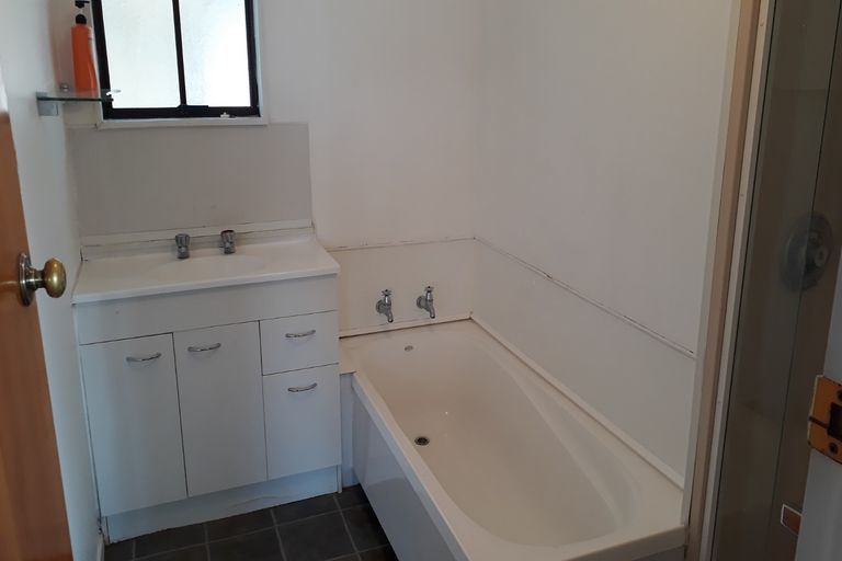 Photo of property in 2 Walton Street, Bulls, 4818