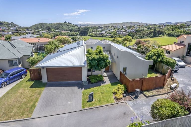 Photo of property in 60 Navigation Drive, Whitby, Porirua, 5024