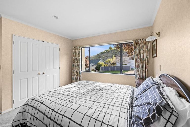 Photo of property in 11a Cumberland Rise, Taradale, Napier, 4112