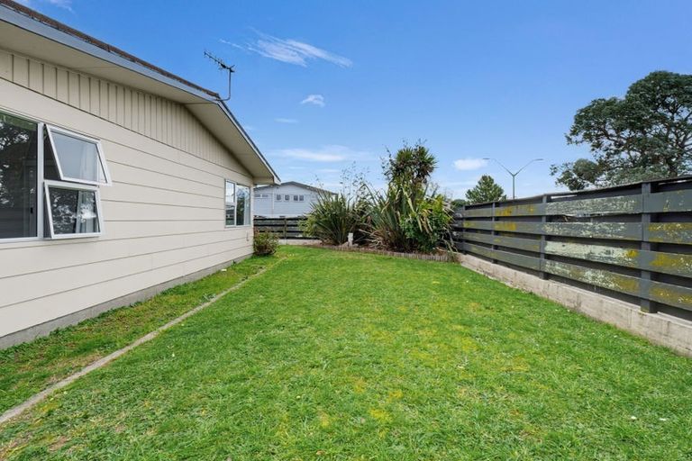 Photo of property in 1 Dunk Place, Milson, Palmerston North, 4414