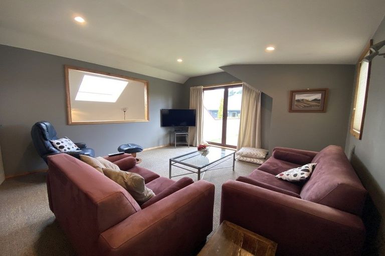 Photo of property in 9 Hillview Place, Wanaka, 9305