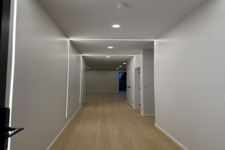 Photo of property in 35 Puia Street, Papatoetoe, 2025