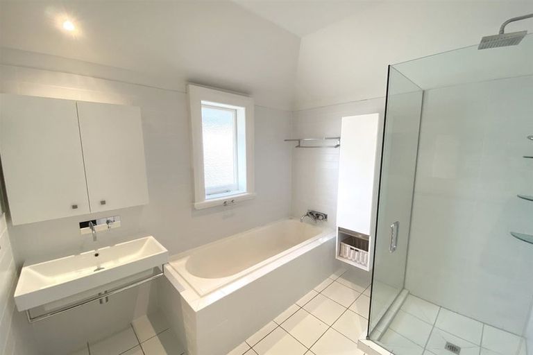 Photo of property in 100 Esplanade, Sumner, Christchurch, 8081