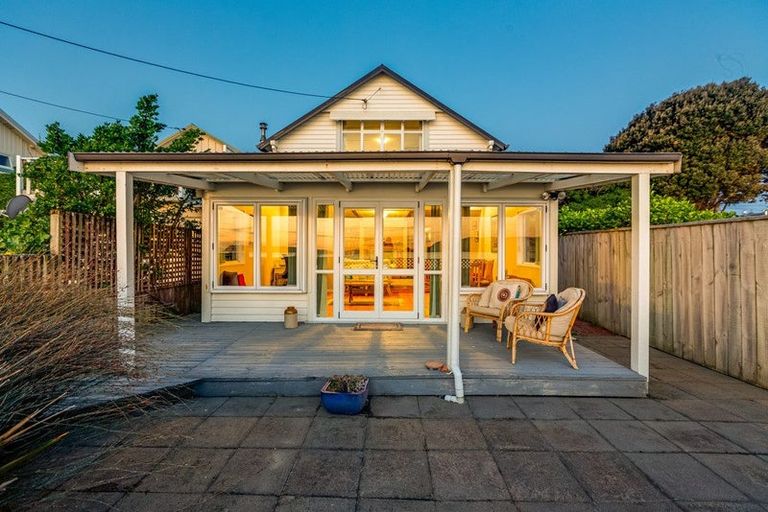 Photo of property in 32 Steyne Avenue, Plimmerton, Porirua, 5026