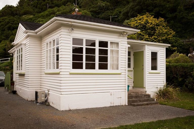 Photo of property in 16 Athens Street, Miramar, Wellington, 6022