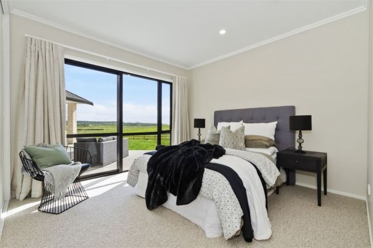 Photo of property in 80 Ewen Place, Karaka, Papakura, 2580