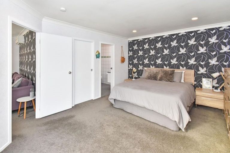 Photo of property in 4 Cotton Place, Opaheke, Papakura, 2113