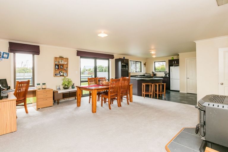 Photo of property in 61 Severn Street, Rongotea, 4476