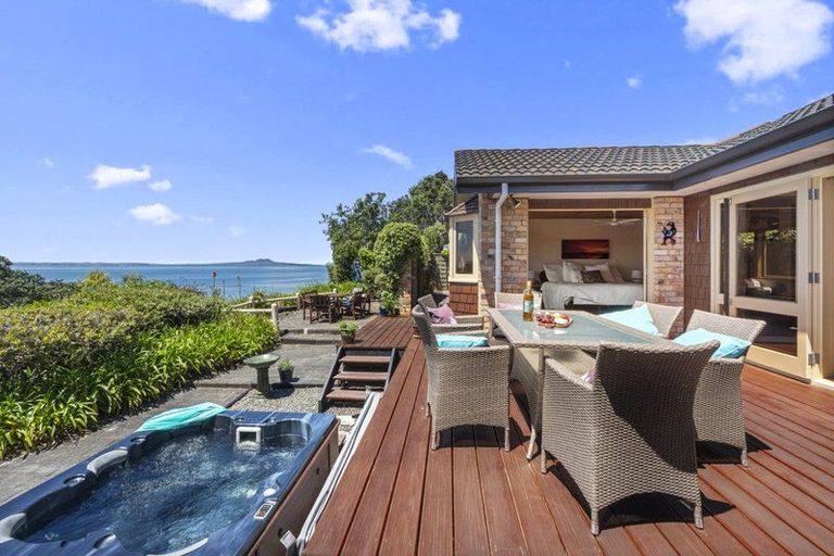 Photo of property in 40 Rock Isle Road, Torbay, Auckland, 0630