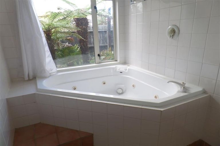 Photo of property in 1/52 Malcolm Avenue, Beckenham, Christchurch, 8023