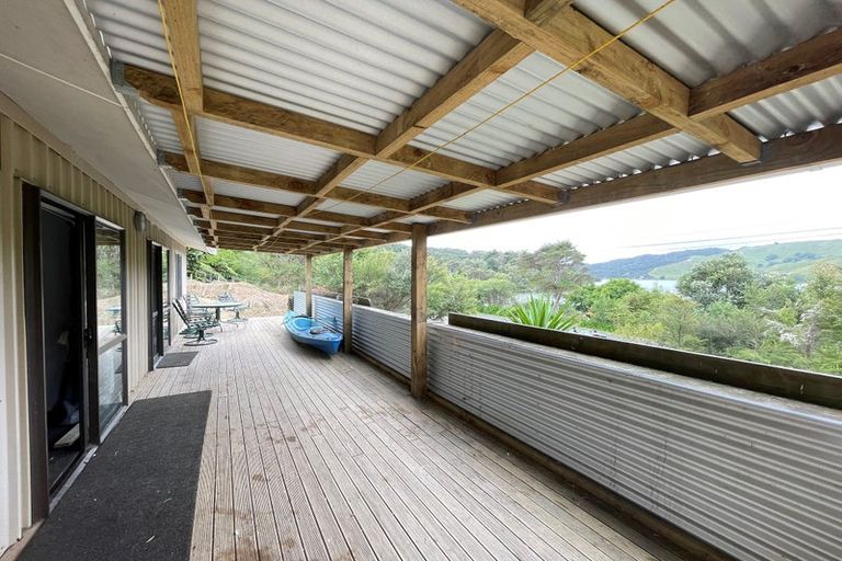 Photo of property in 675 Te Waitere Road, Taharoa, 3988