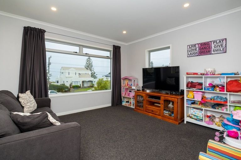 Photo of property in 48a Charles Street, Westshore, Napier, 4110