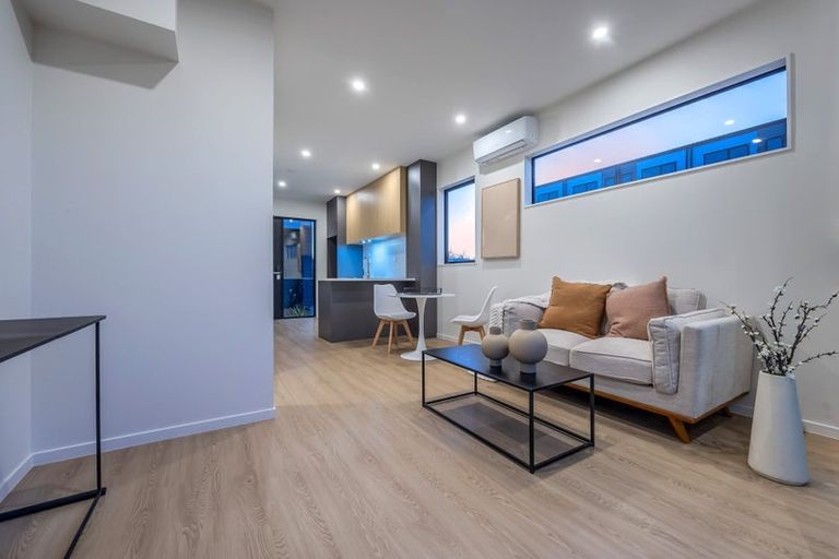 Photo of property in 2/1 Cape Road, Mangere, Auckland, 2022