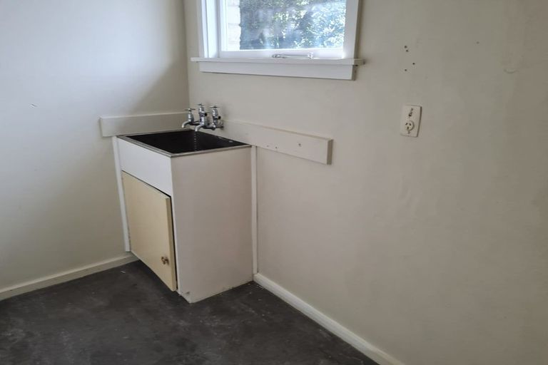 Photo of property in 4 Denise Crescent, Hornby, Christchurch, 8042