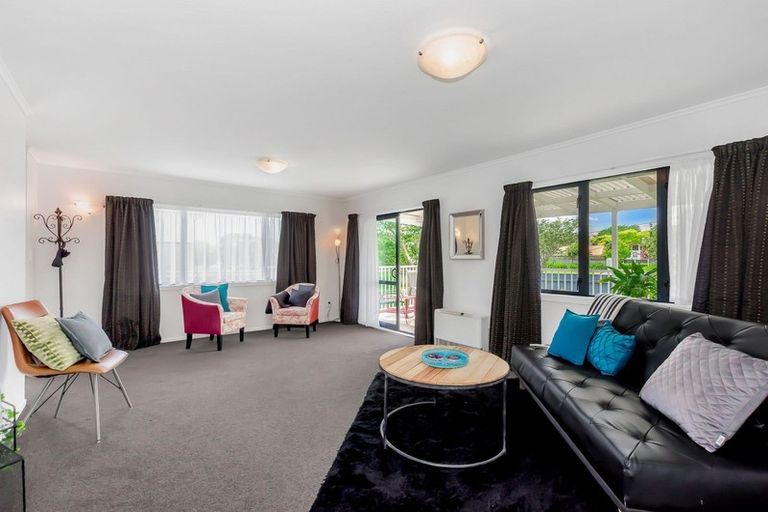 Photo of property in 290 Te Moana Road, Waikanae, 5036