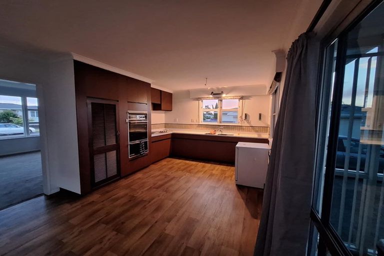 Photo of property in 10 Marsden Place, Awapuni, Palmerston North, 4412