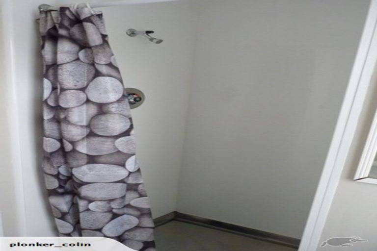 Photo of property in 18 Te Arataura Street, Takapuwahia, Porirua, 5022