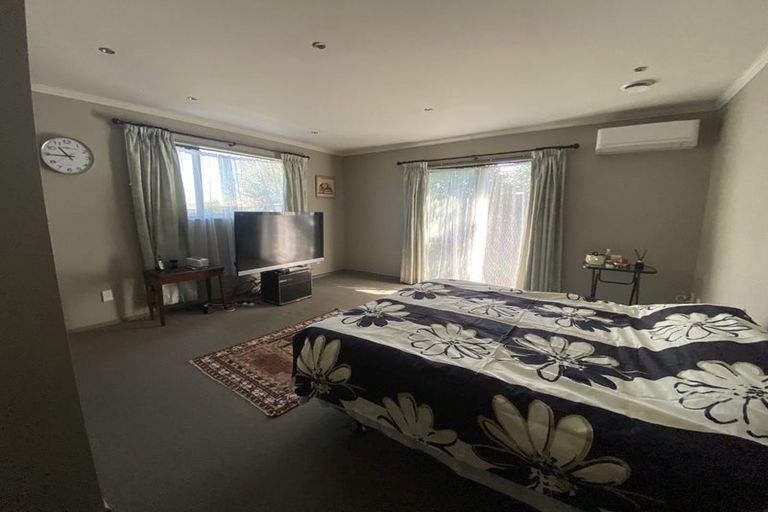 Photo of property in 6 Calder Place, Winton, 9720