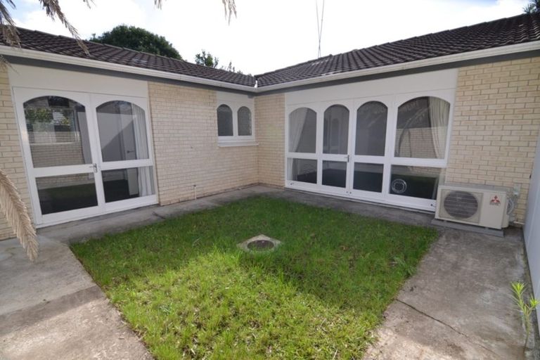 Photo of property in 28 Matuhi Rise, Henderson, Auckland, 0612