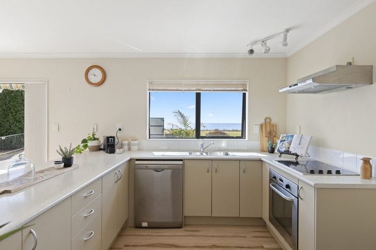 Photo of property in 915 East Coast Road, Kaiaua, Pokeno, 2473