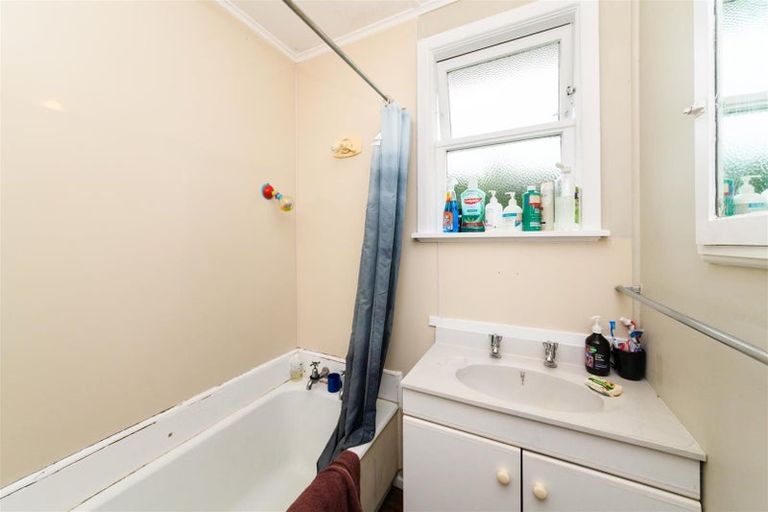 Photo of property in 38 King Street, Marton, 4710